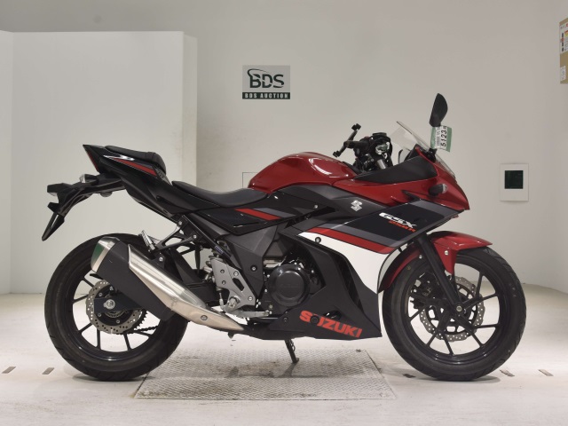 Suzuki GSX250R