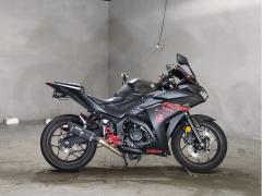 Yamaha YZF-R25 2018