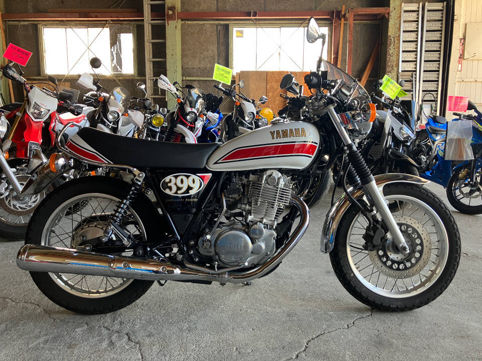 Yamaha SR400 2012
