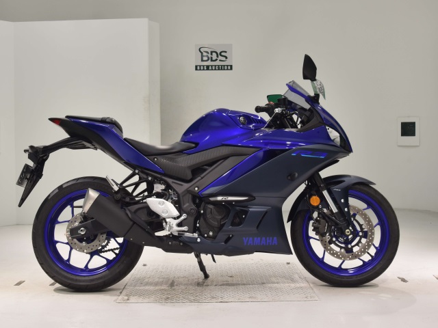 Yamaha YZF-R3 2024