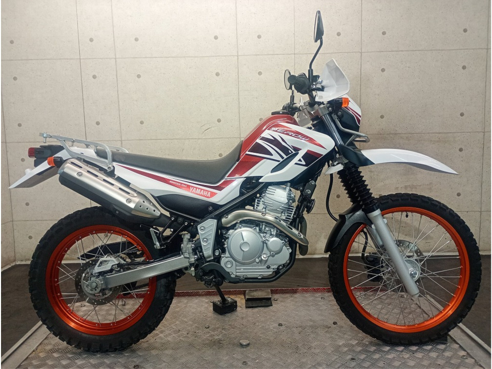 Yamaha SEROW XT250 2017