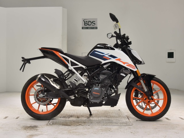 KTM 125 DUKE 2023