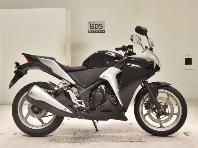 Honda CBR250R 2011
