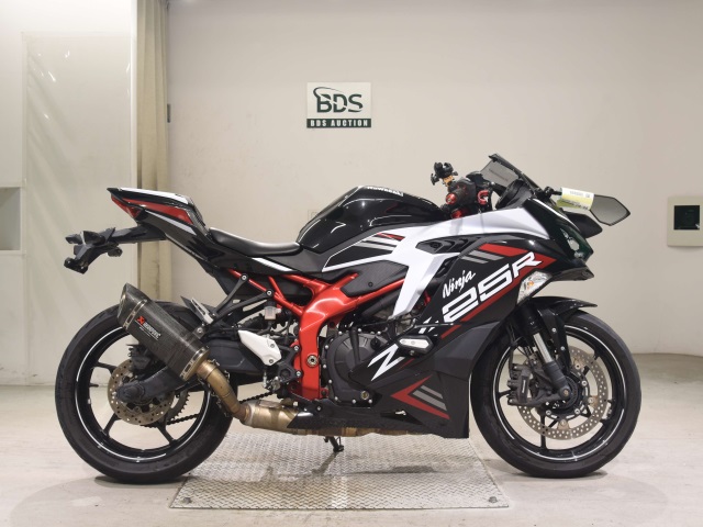 Kawasaki NINJA ZX-25R 2021