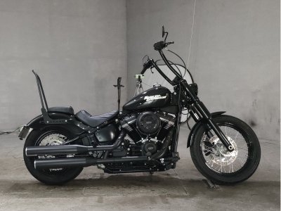 HD STREETBOB FXBB1750 2018