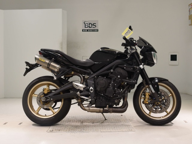Triumph STREET TRIPLE R 2011