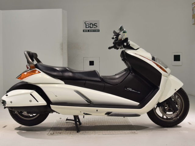 Suzuki GEMMA250