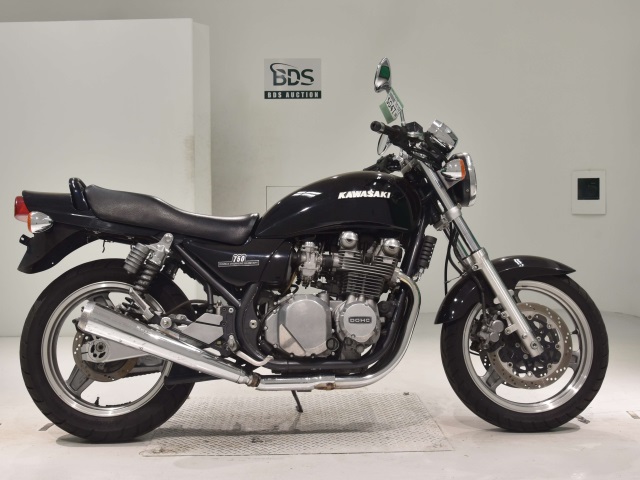 Kawasaki ZEPHYR750 2022