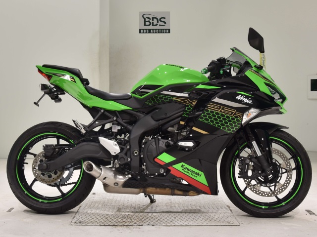 Kawasaki NINJA ZX-25R 2021