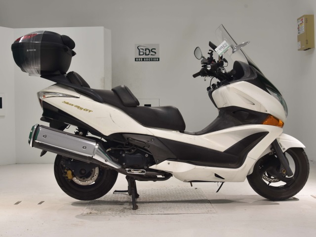 Honda SILVERWING600GTA 2011