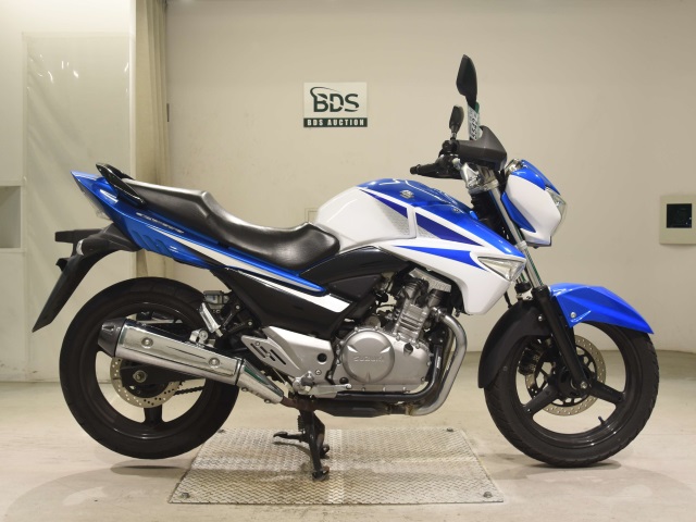 Suzuki GSR250