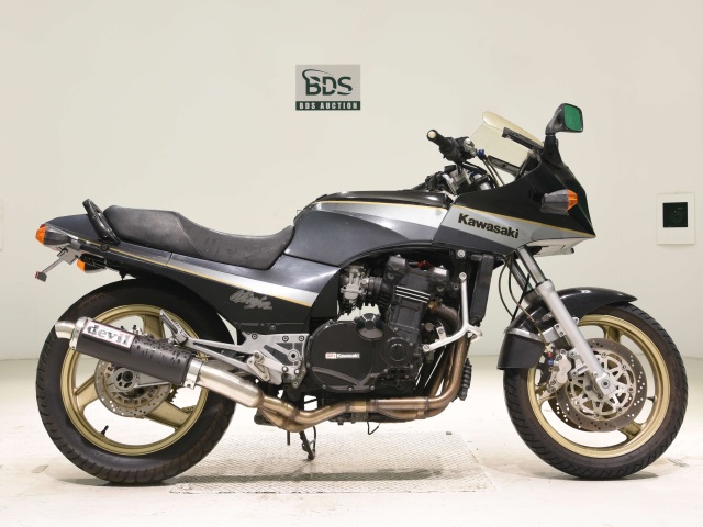 Kawasaki GPZ900R 1991