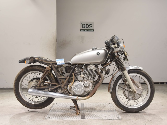 Yamaha SR500