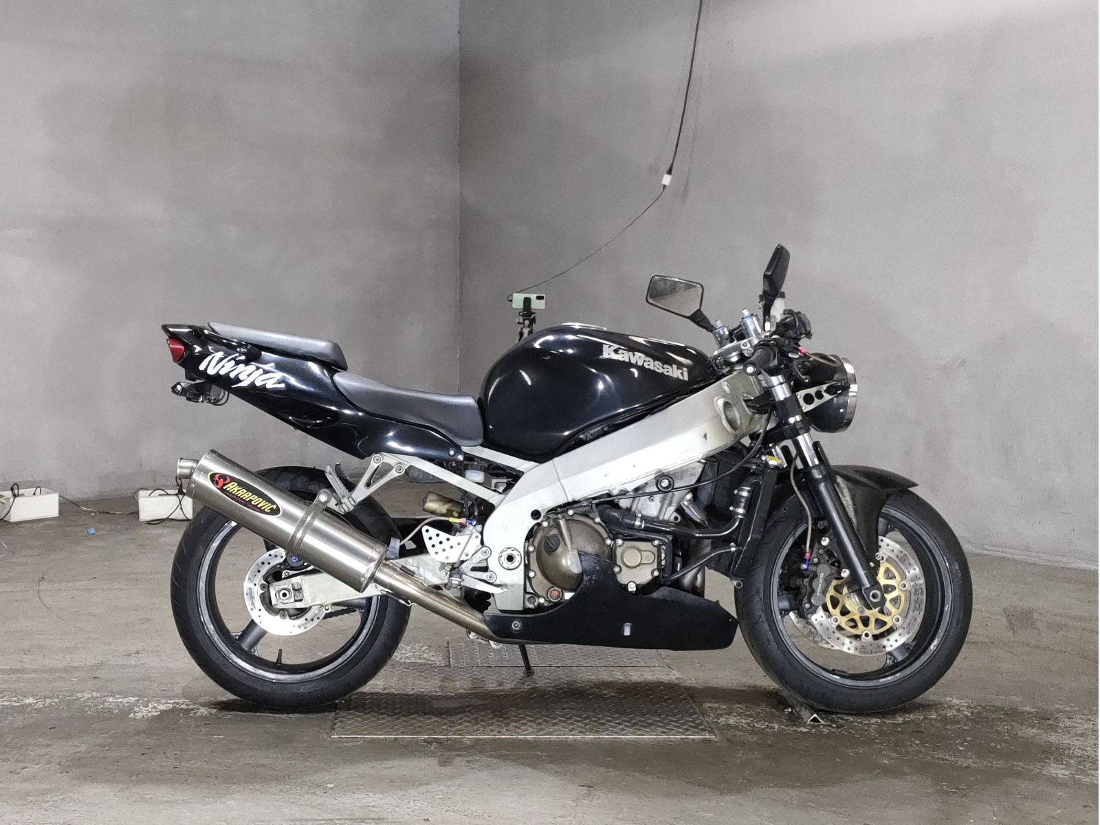 Kawasaki NINJA ZX-9R 1998