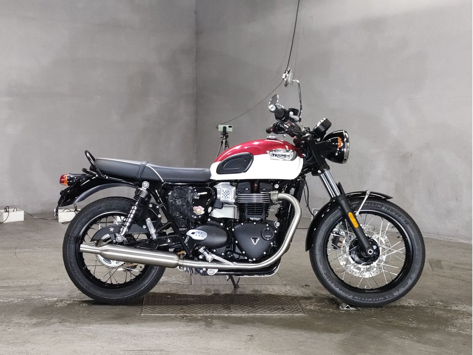 Triumph BONNEVILLE T100 2023