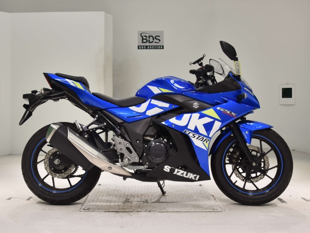 Suzuki GSX250RA