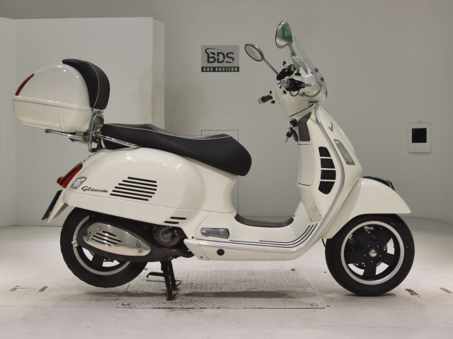 Vespa GTS300IE 2013
