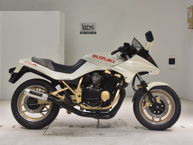 Suzuki GSX750S KATANA 1984