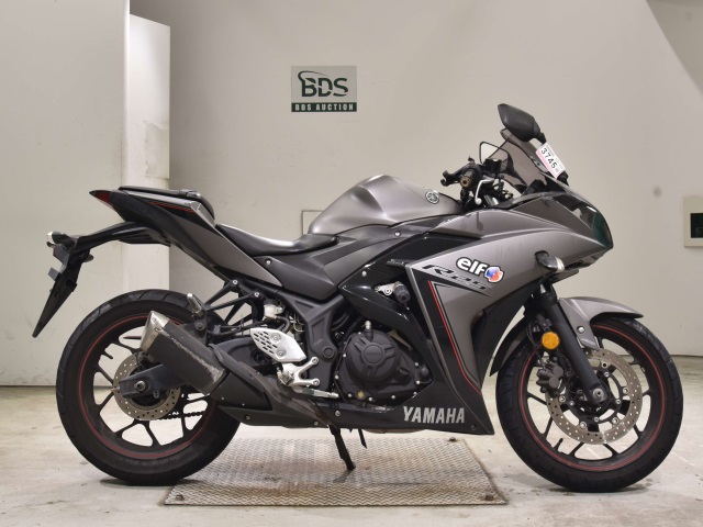 Yamaha YZF-R25 2016