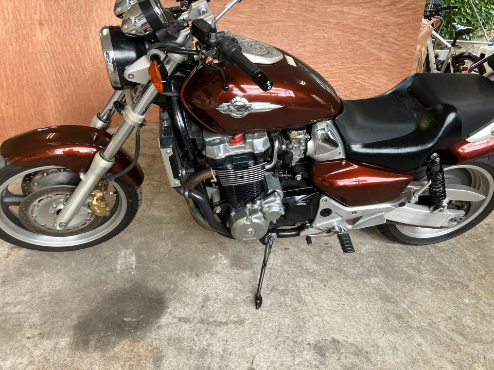 Honda X4 1997