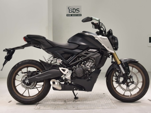 Honda CB125R 2021