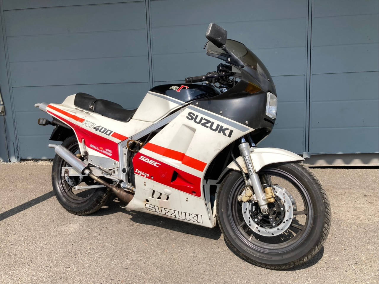 Suzuki RG400 1985