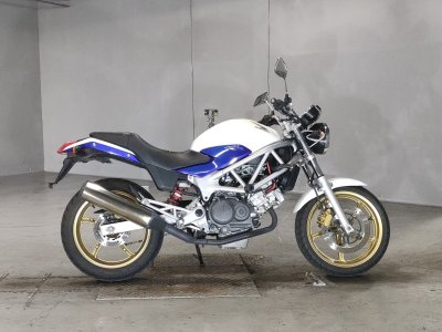 Honda VTR250 2011
