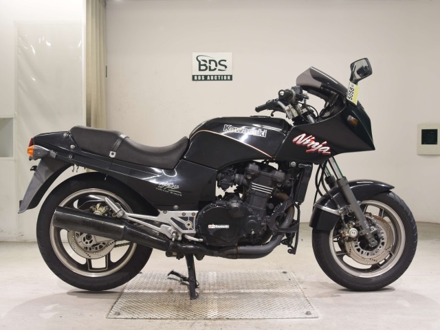 Kawasaki GPZ750R 1984