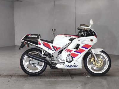 Yamaha FZR250 1987