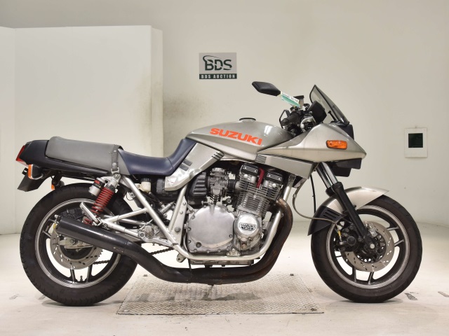 Suzuki GSX750S KATANA 1983