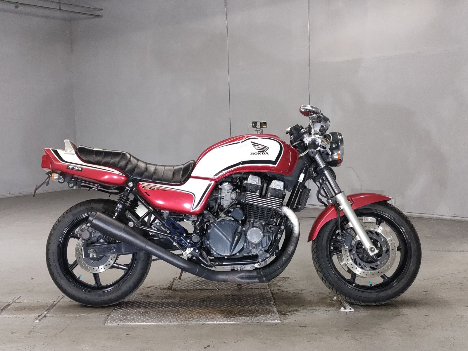 Honda CB750 2004