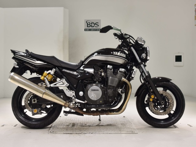 Yamaha XJR1300 2015
