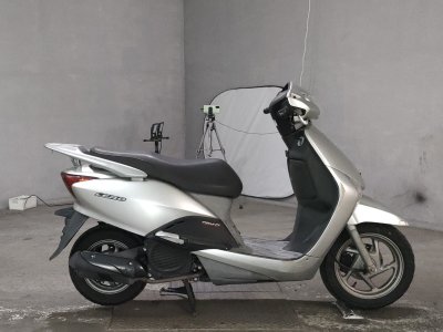 Honda NC750X 2024