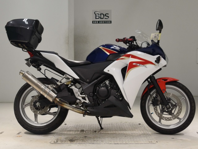 Honda CBR250R 2011