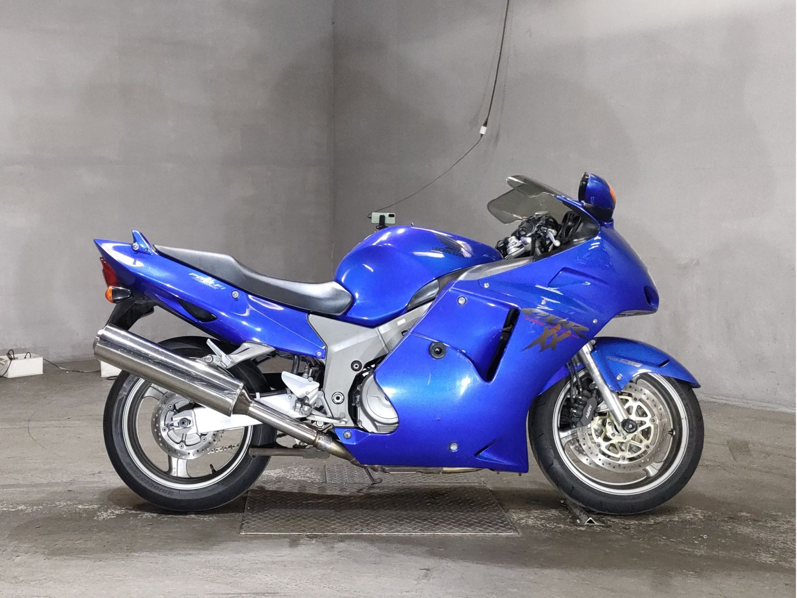 Honda CBR1100XX BLACKBIRD 2001
