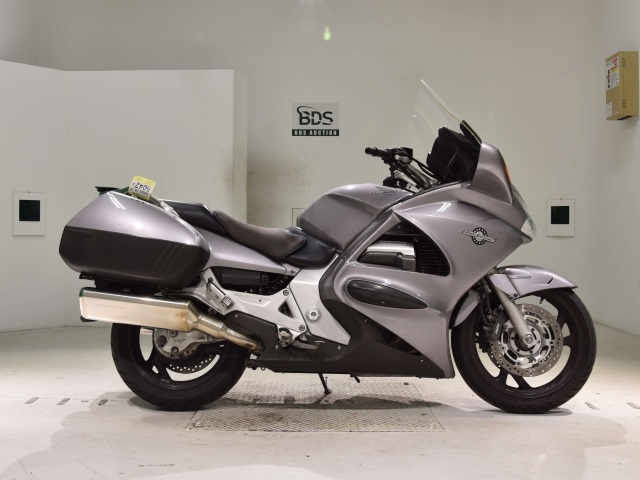 Honda ST1300 PAN EUROPEAN 2004