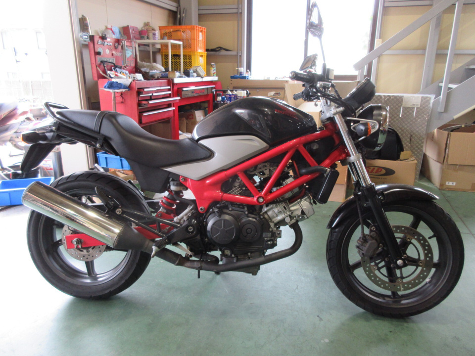 Honda VTR250 2011