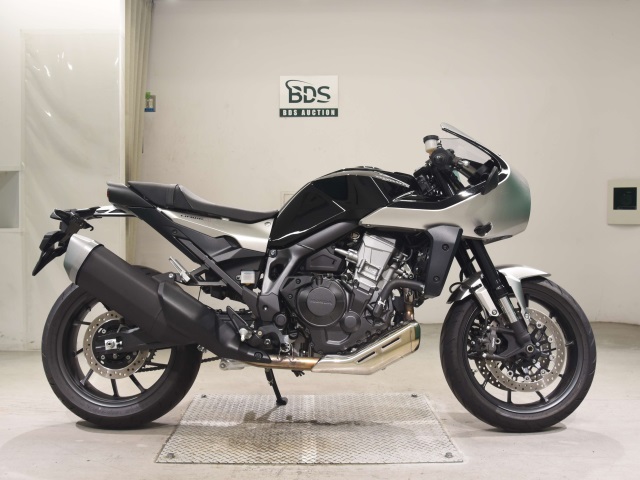 Honda HAWK11 2022