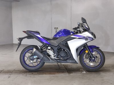 Yamaha YZF-R25 2016