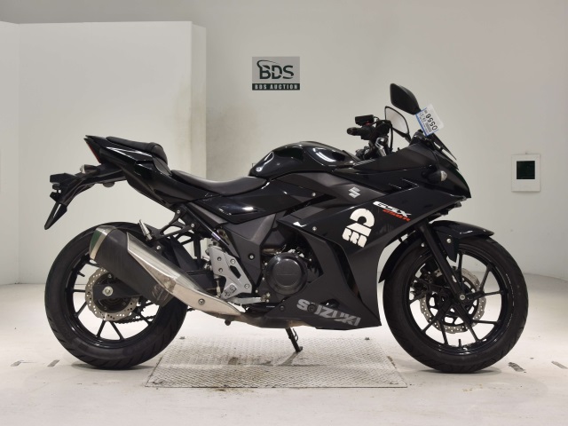 Suzuki GSX250R