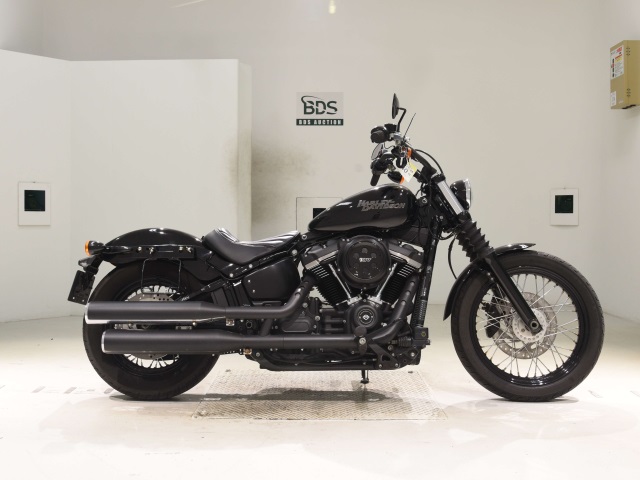 HD STREETBOB FXBB1750 2018