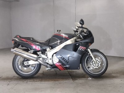 Yamaha FZR1000
