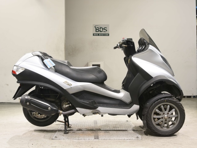 Piaggio MP3 250