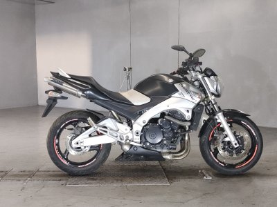 Suzuki GSR400