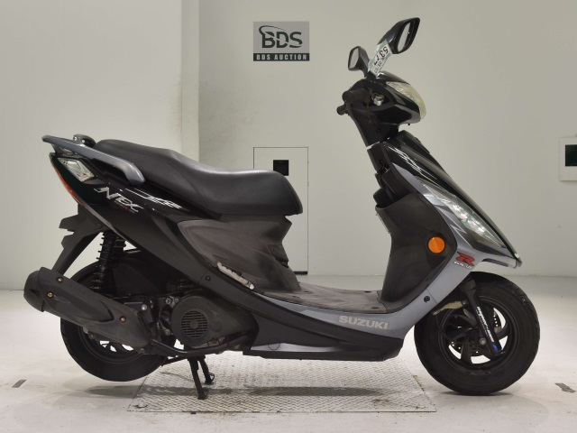 Suzuki GSR125 2013