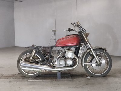 Suzuki GT750