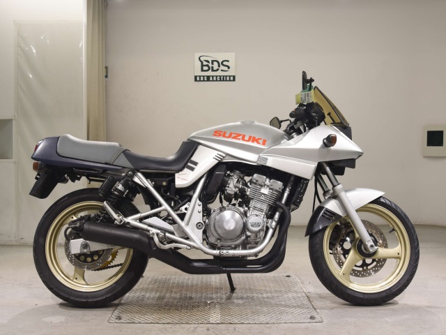 Suzuki GSX250S KATANA
