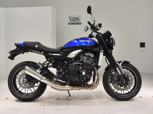 Kawasaki Z900RS 2024