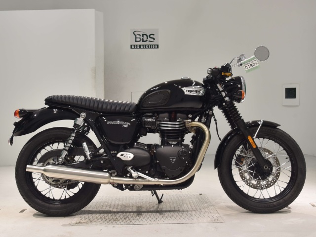 Triumph BONNEVILLE T100 2023