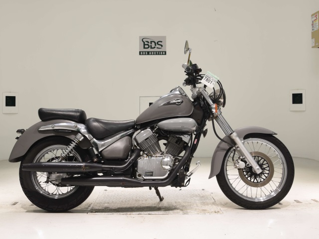 Suzuki INTRUDER 250LC 2003